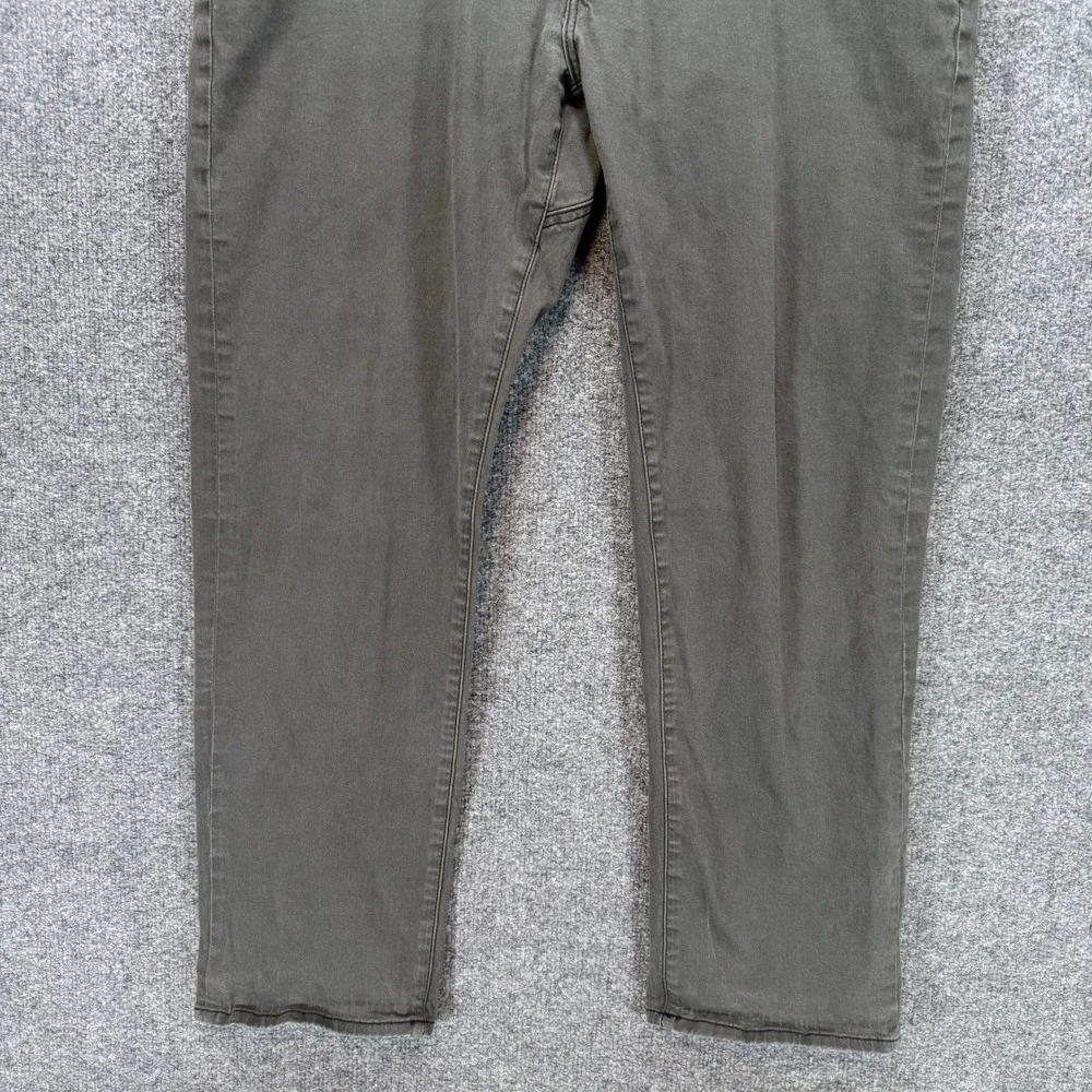 Lee Extreme Motion Pants Mens 38x30 Gray Athletic Fit Tapered Leg Stretch Chino